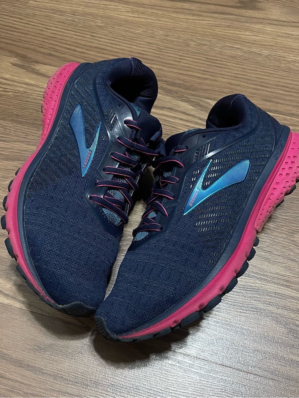 Brooks Ghost 12 Womens Size 9 Blue Pink Athletic Running Sneakers 1203051B414